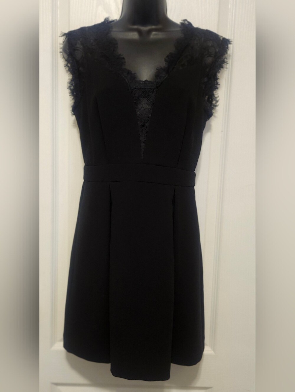BCBGeneration Black Lace-Trim V-Neck Dress Size 6